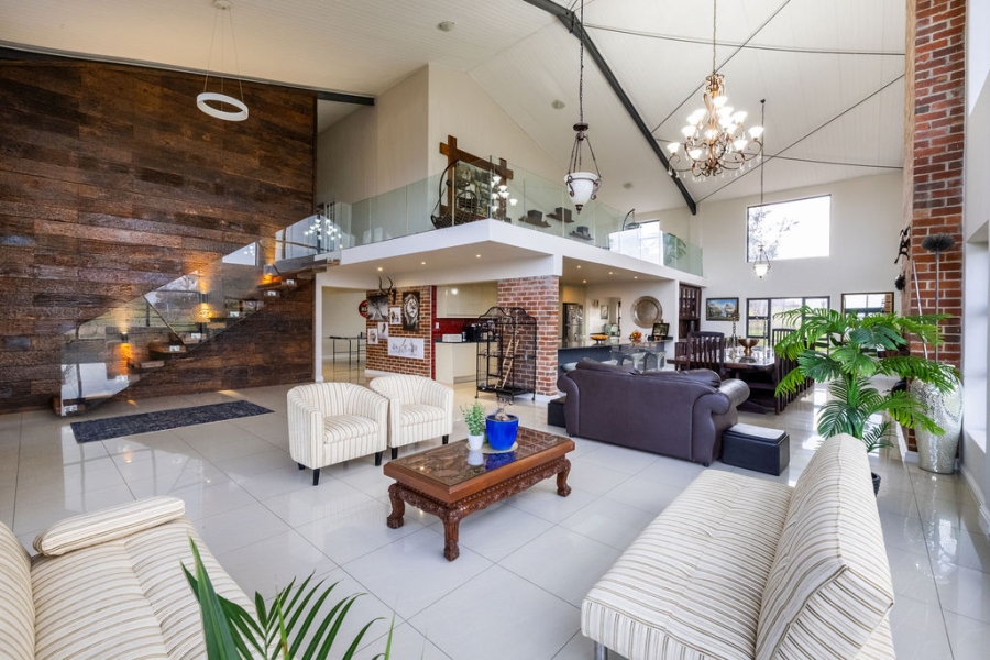 6 Bedroom Property for Sale in Stellenbosch Farms Western Cape